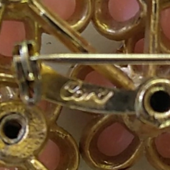 VINTAGE Coro Pink Thermoset Crystal Flower Brooch - Picture 10 of 10